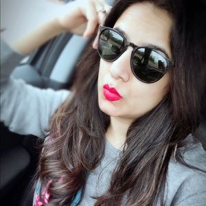 Meet your Posher, Komal